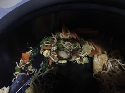 วิธีทำ มาม่าผัดต้มยำ เจ