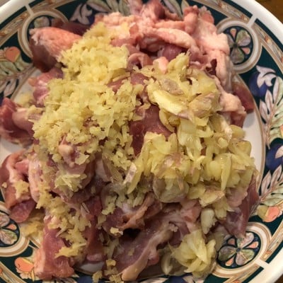 วิธีทำ หมูทอดขิงกระเทียม ด้วยหม้ออบลมร้อน วิธีทำ หมูทอดขิงกระเทียม ด้วยหม้ออบลมร้อน