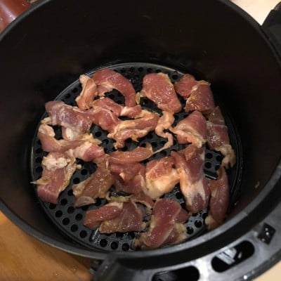 วิธีทำ หมูทอดขิงกระเทียม ด้วยหม้ออบลมร้อน วิธีทำ หมูทอดขิงกระเทียม ด้วยหม้ออบลมร้อน