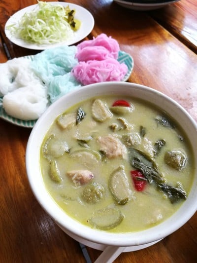 ชุดขนมจีนแกงเขียวหวาน