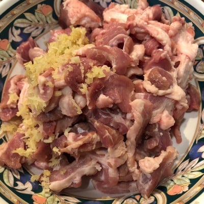 วิธีทำ หมูทอดขิงกระเทียม ด้วยหม้ออบลมร้อน วิธีทำ หมูทอดขิงกระเทียม ด้วยหม้ออบลมร้อน