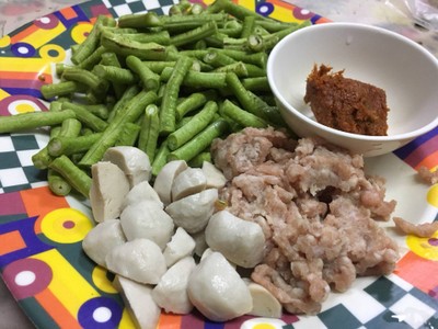 วิธีทำ ผัดพริกถั่วกากหมู