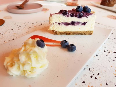 BLUEBERRY CHEESECAKE