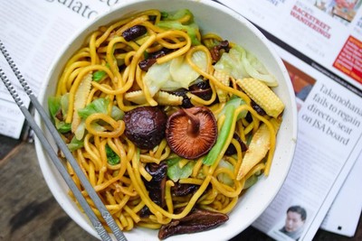 วิธีทำ ยากิโซบะเห็ดหอม สูตรเจ