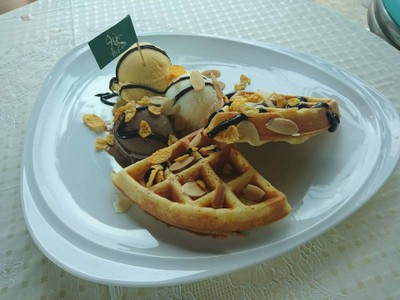 เซ็ตไอศครีมและวาฟเฟิล