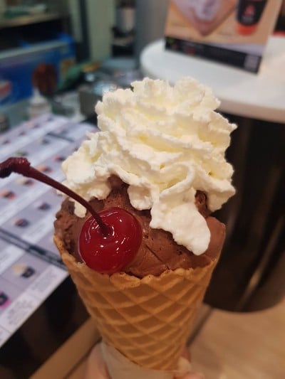 อาหาร หรือ เครื่องดื่ม