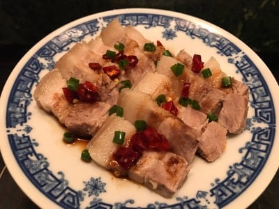 วิธีทำ หมูสามชั้นต้มราดซอสขิงเผ็ดๆ 🇨🇳 Boiled Pork Belly in Gingered Soy Sauce