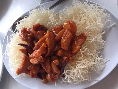 ไก่ผัดเม็ดมะม่วง