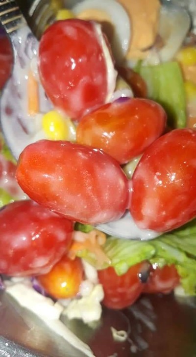 วิธีทำ สลัดเจมะเขือเทศเเบบชิวๆ🍅🥗 วิธีทำ สลัดเจมะเขือเทศเเบบชิวๆ🍅🥗