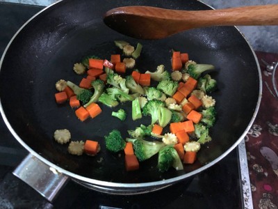 วิธีทำ ข้าวผัดผักสามสีเจ