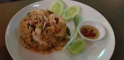 ข้าวผัดต้มยำทะเล