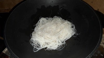 วิธีทำ หมี่กรอบหน้าไก่เจ