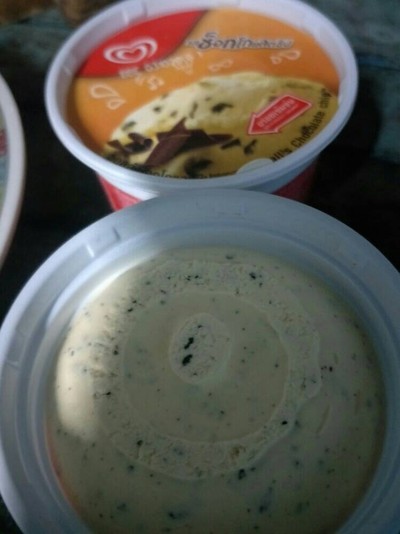 วิธีทำ ไอศครีมเสริฟกล้วยราดช็อคโกแลต