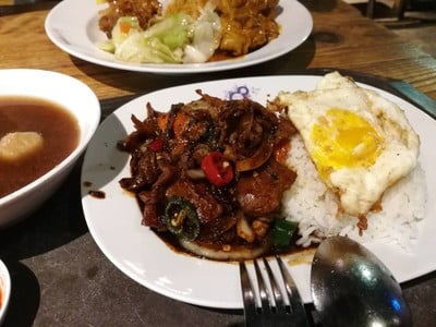 อาหาร หรือ เครื่องดื่ม