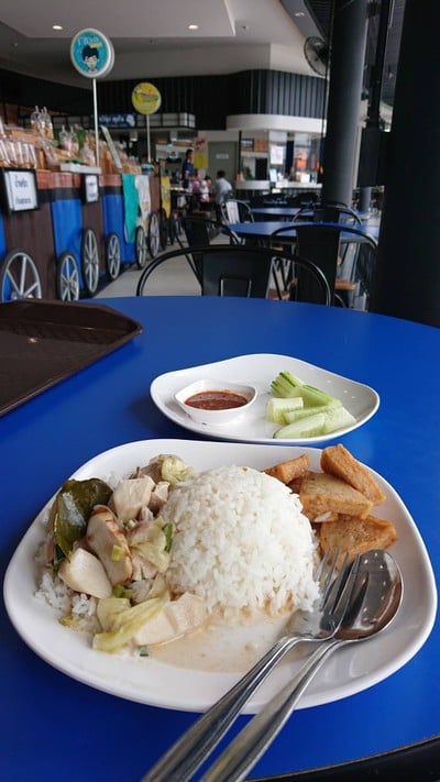 อาหาร หรือ เครื่องดื่ม