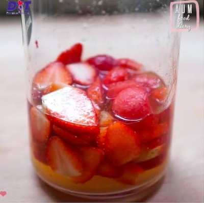 วิธีทำ Strawberry x Watermelon Sangria 🍓🍉 วิธีทำ Strawberry x Watermelon Sangria 🍓🍉