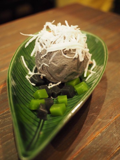 ไอศครีมงาดำ ขนมเปียกปูน
