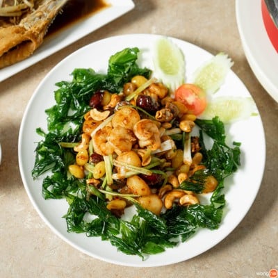 เมนูของร้าน เรือนเพชรสุกี้ ถนนเพชรบุรีตัดใหม่ (New Petchburi Road)