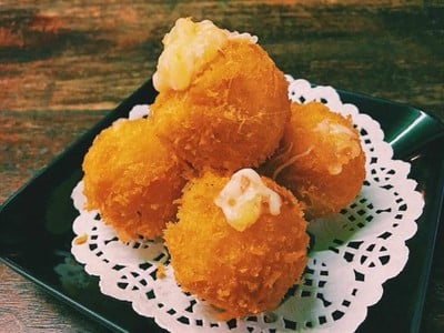 สเต๊กบ้านย่า (Steakbaanyaa) สเต๊กบ้านย่า (Steakbaanyaa)