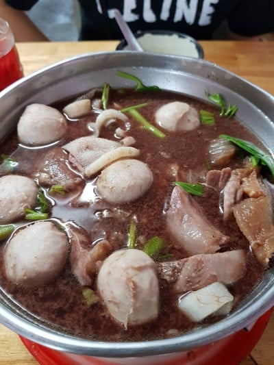 เนื้อตุ๋นท่าน้ำสาธุประดิษฐ์ ยานนาวา (Yan Nawa)