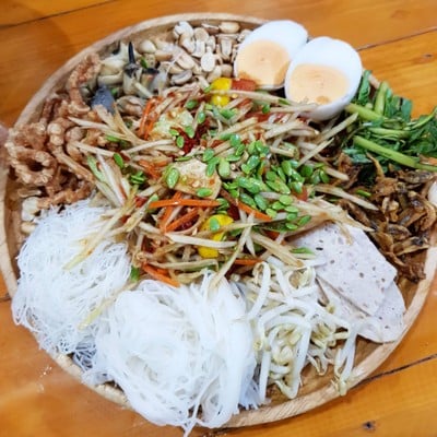 อาหาร หรือ เครื่องดื่ม