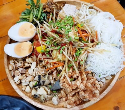 อาหาร หรือ เครื่องดื่ม