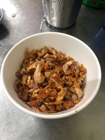 กระเทียมเจียว