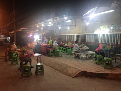 ที่นั่งเยอะ ร้านสะอาด