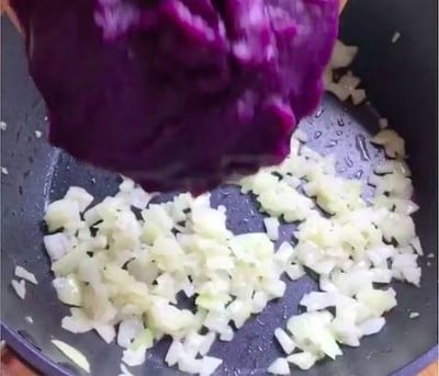 วิธีทำ ซุปมันม่วงเข้มข้น วิธีทำ ซุปมันม่วงเข้มข้น