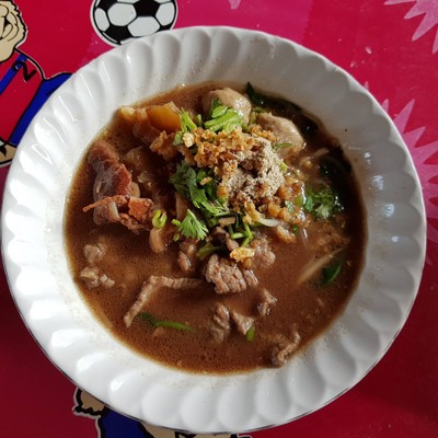 เส้นเล็กน้ำตกเนื้อทุกอย่าง