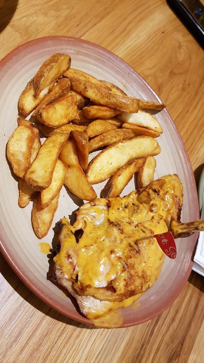 อาหาร หรือ เครื่องดื่ม