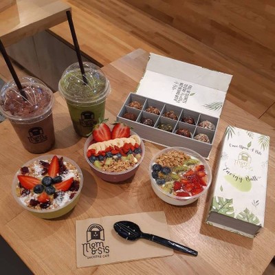 Mom & Sis The Smoothie Cafe' ไอคอนสยาม Mom & Sis The Smoothie Cafe' ไอคอนสยาม