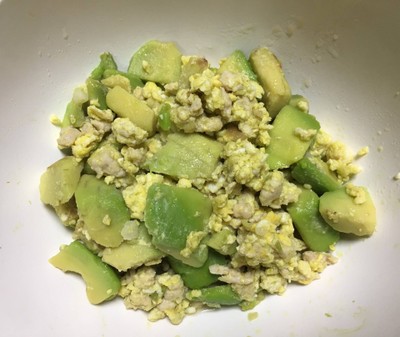 อะโวคาโดผัดไข่