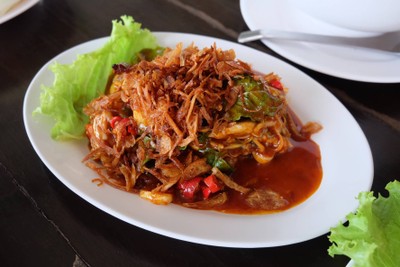 ยำหอยนางรม