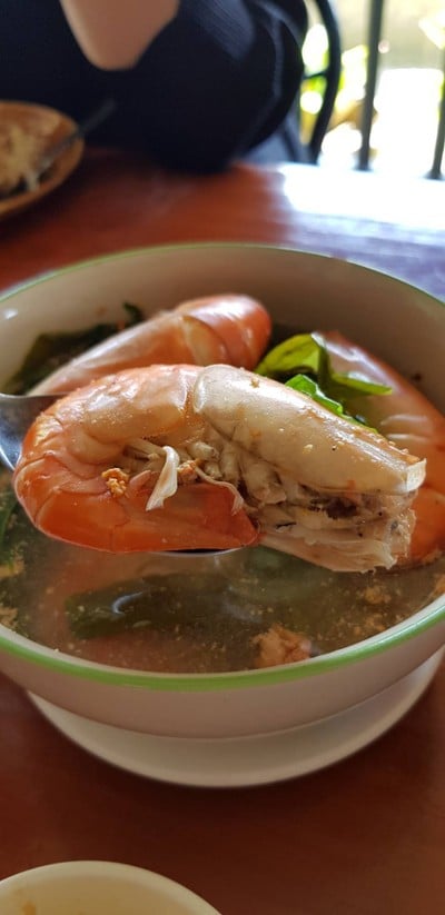 ต้มยำใบเหลียงกุ้งแม่น้ำ
