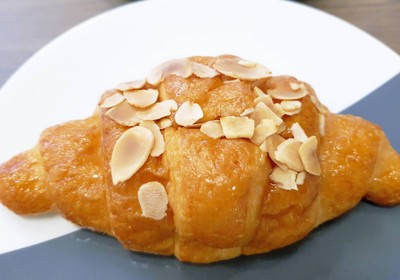 ครัวซองต์อัลมอนด์