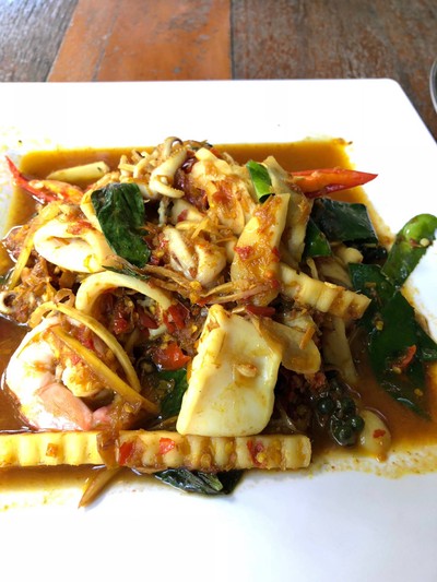 ผัดฉ่าทะเล