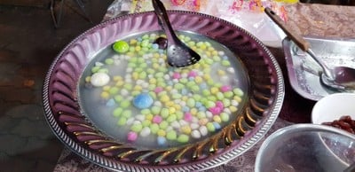 อาหาร หรือ เครื่องดื่ม