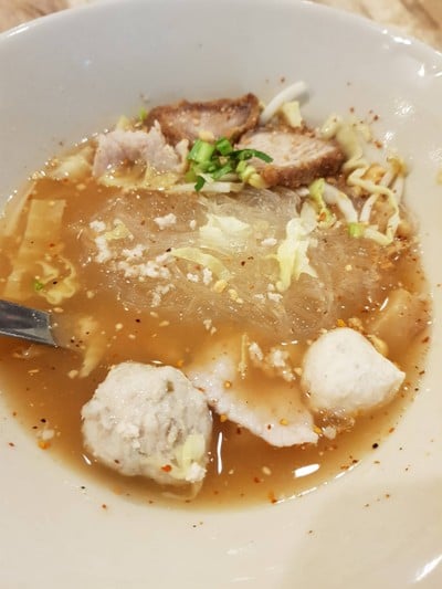วุ้นเส้นต้มยำ