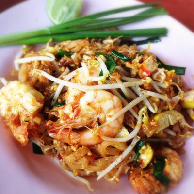 เมนูของร้าน ผัดไทยนางฟ้าวัดไตรมิตร วัดไตรมิตร