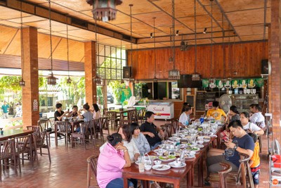 เรือนลอมฟาง N/A