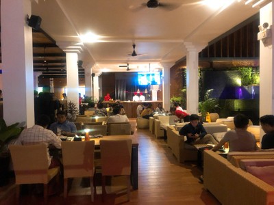 บรรยากาศ Red Dot Brew House