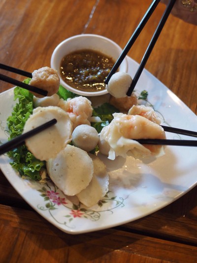 ลูกชิ้นปลาลวกจิ้ม