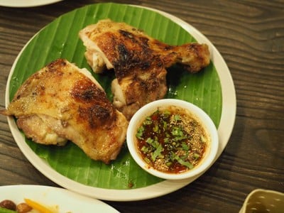 ไก่ย่างจิ้มแจ่ว