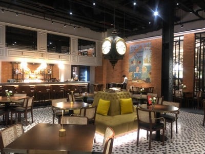 บรรยากาศ The Newsroom Cafe Deli