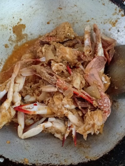 วิธีทำ ปูม้าผัดผงกระหรี่ (ทำง่ายค่ะ) วิธีทำ ปูม้าผัดผงกระหรี่ (ทำง่ายค่ะ)