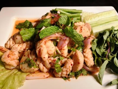 ร้านข้าวสวย (Khaosuai) ร้านข้าวสวย (Khaosuai)