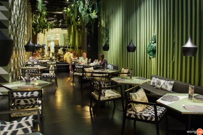 บรรยากาศ Bombyx By Jim Thompson สยามพารากอน