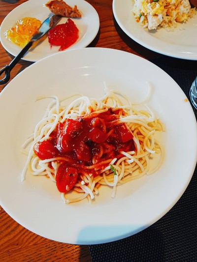 อาหาร หรือ เครื่องดื่ม