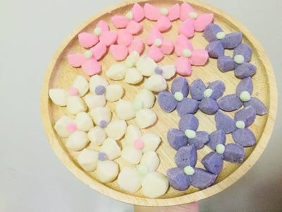 วิธีทำ ขนมกลีบลำดวน (Kleeb Lamduan) วิธีทำ ขนมกลีบลำดวน (Kleeb Lamduan)